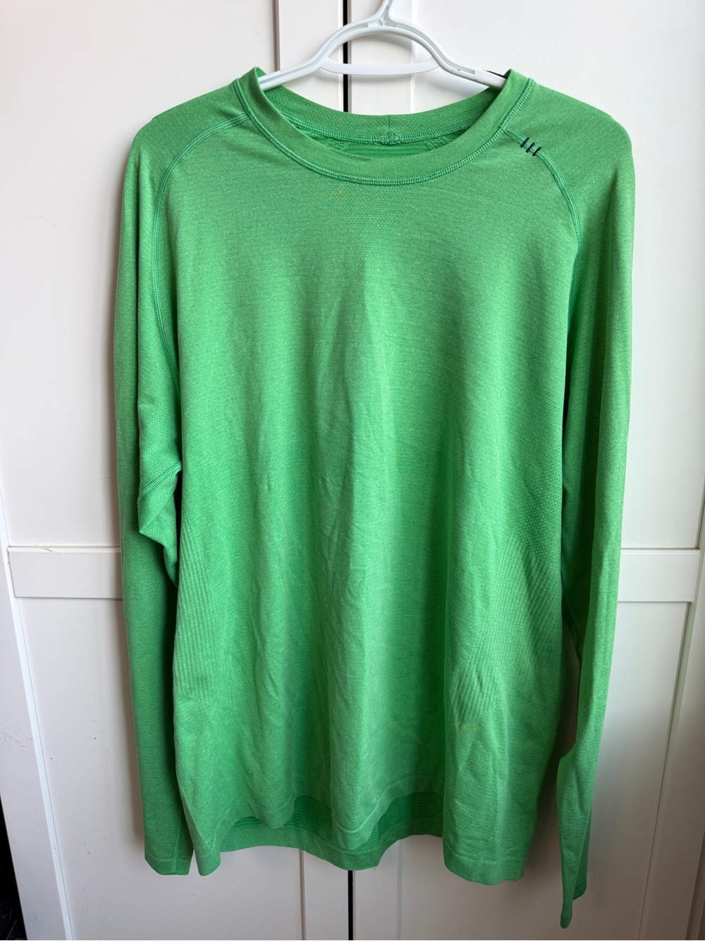 Lululemon Men’s Green Long Sleeve Athletic Running Shirt (est Size L)